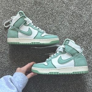 Nike Dunk High 1985
